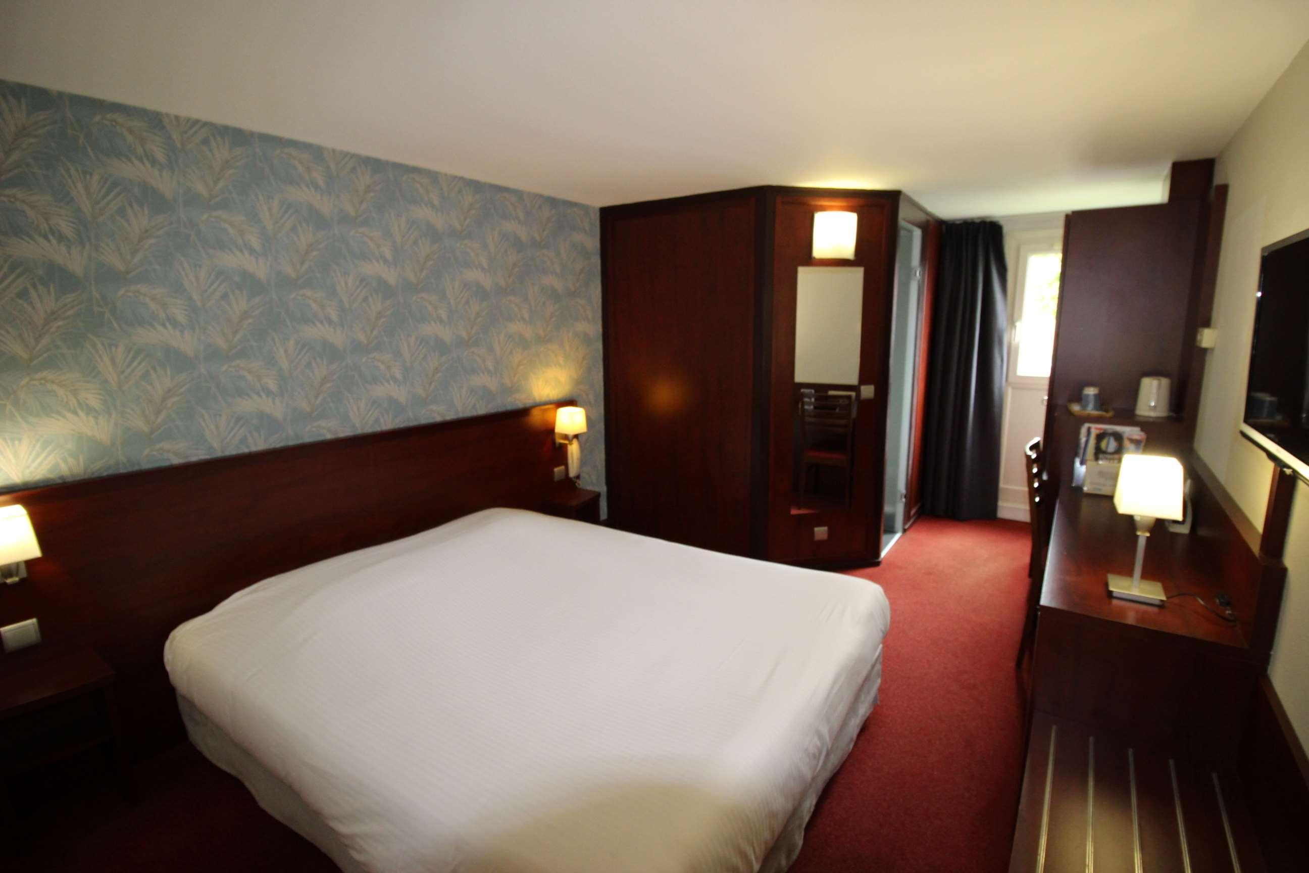 Kyriad Bordeaux Lormont Esterno foto